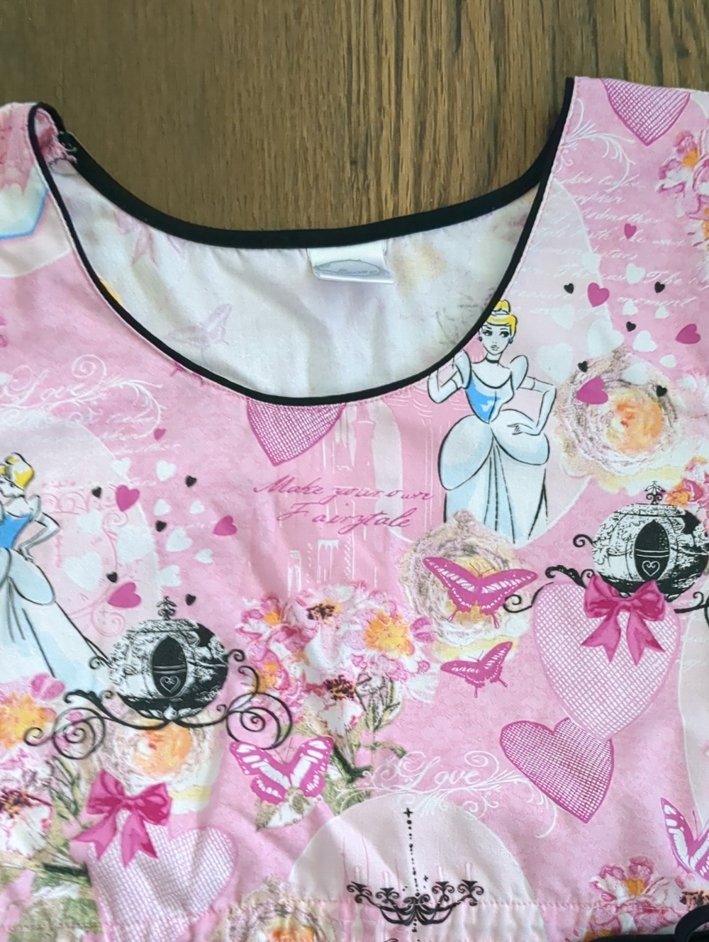 Disney Pink Cinderella Cotton Scrub Top, Size Medium - Picture 3 of 8